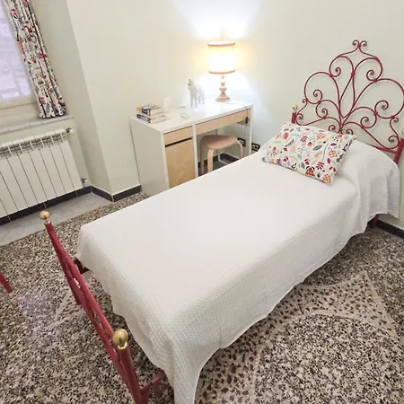 La Gemma Del Galeone, Di Fronte All'acquario Апартаменты